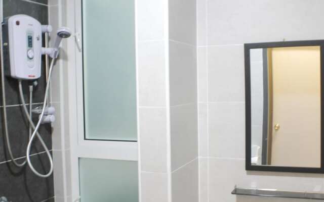 H2H Twin 11 @ D Festivo