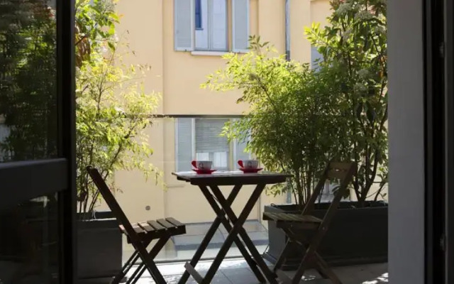 Fashion 6 Apartment