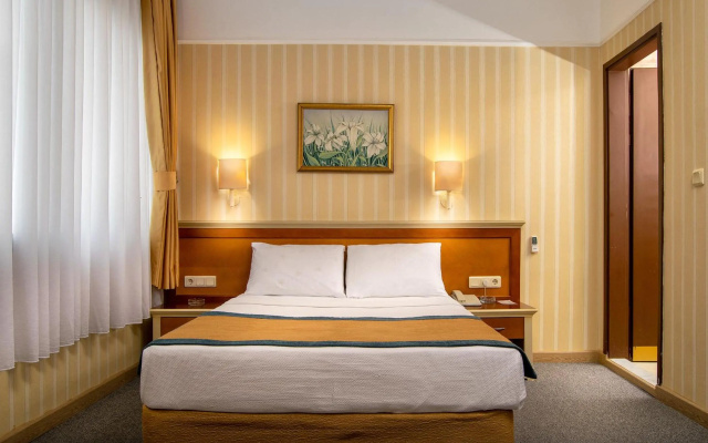 Palm Hotel