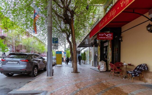 Stay Inn apartments at Tumanyan street