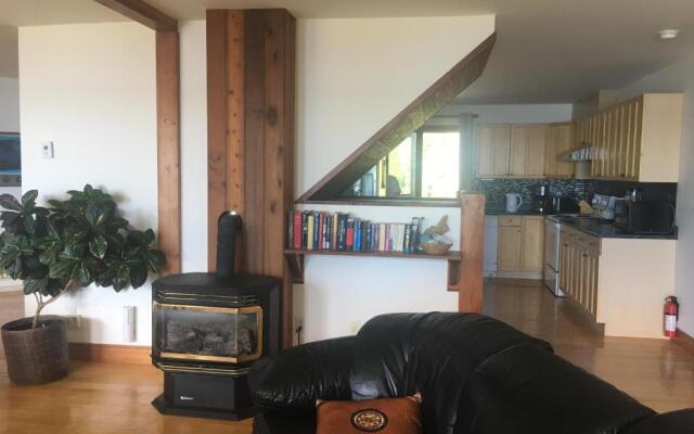 Tofino Stormbay Guest House