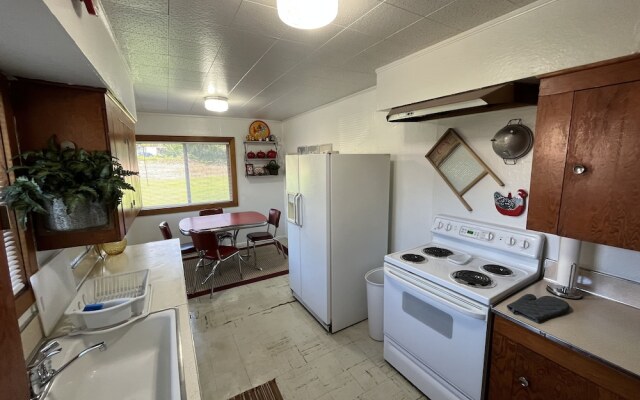 Cascade Motel