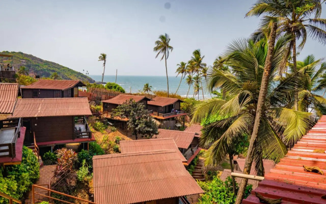 Alcove Beach Resort