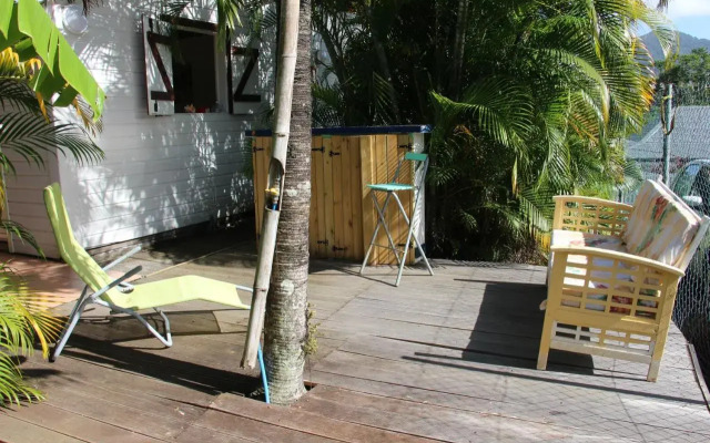 studio dans un écrin vert