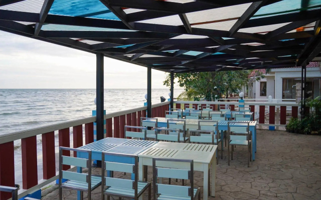 New Travel Beach Resort