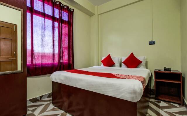 OYO 11935 White Cloud Guest House