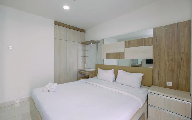 Homey And Comfy 2Br Sentul Tower Apartment