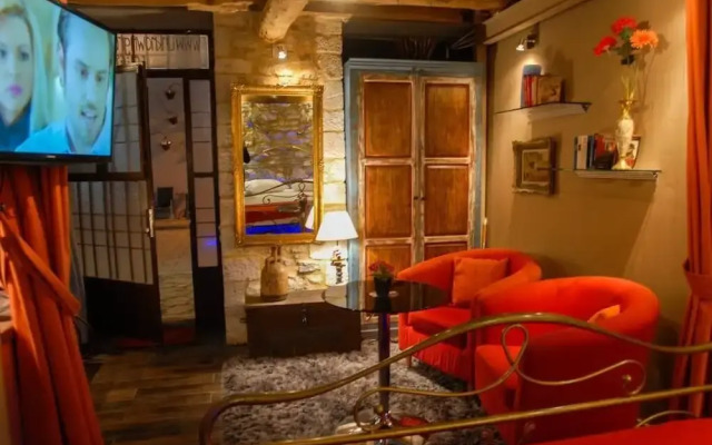 Antique Luxury Groundfloor Suite