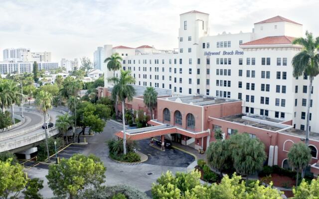 341 APT Hollywood Beach