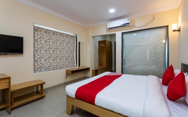 Oyo 30985 Mahakaleshwar Avenue