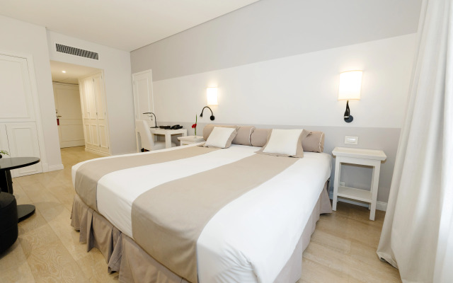 Loi Suites Recoleta Hotel