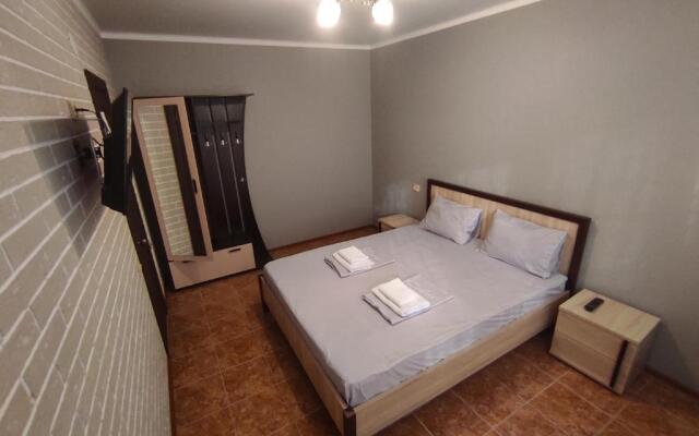 Guest House on Kiaraz 12