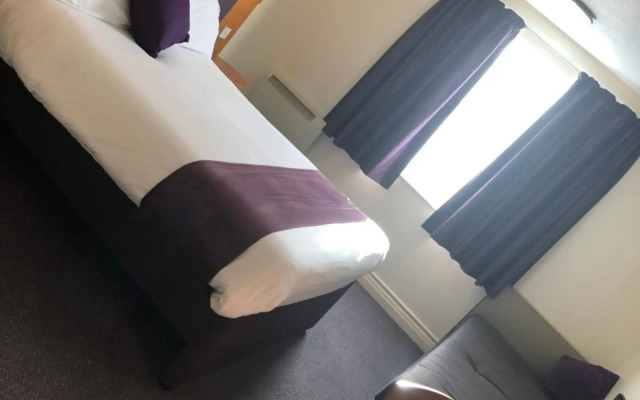 Purple Roomz