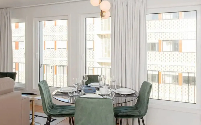 Liiiving in Porto-modern Glam Rooftop Apartment