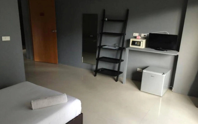 Sweet Hotel