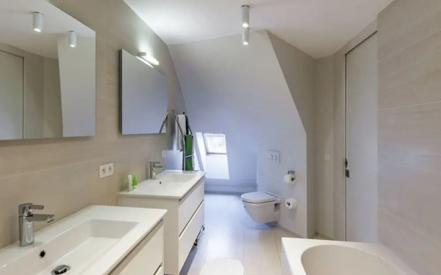 Modern Holiday Home Near Bruges and the North Sea