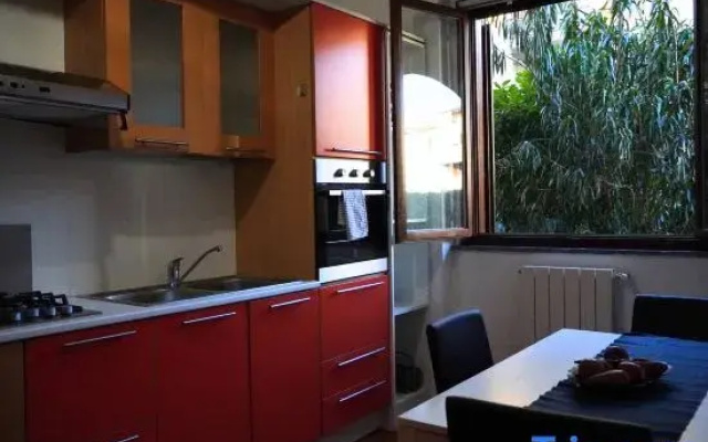 Roma 2 Apartment - THE V Collection