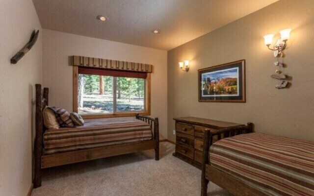 Estates Lodge Luxury Home By RedAwning