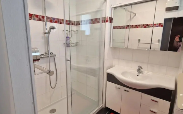Exclusive serviced flat on Taborstraße