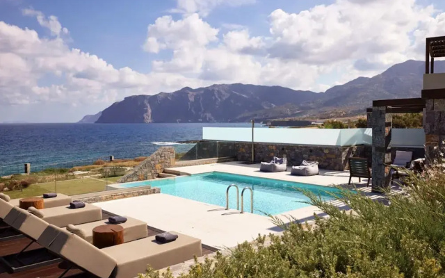 Kalloni - Beautiful Waterfront 3 bed Room Villa
