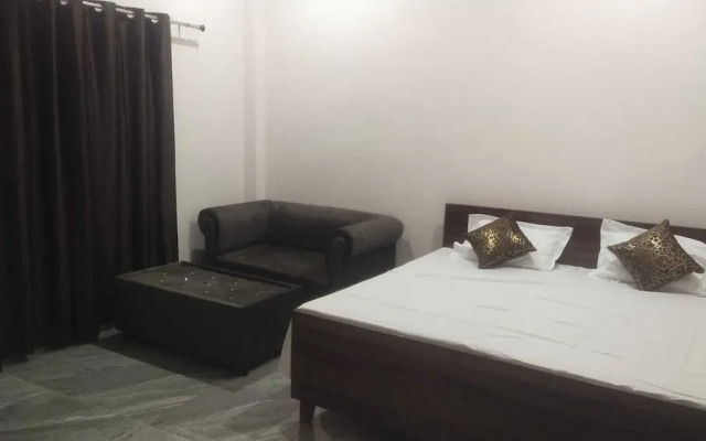 Moonvilla Banquet And Hotels