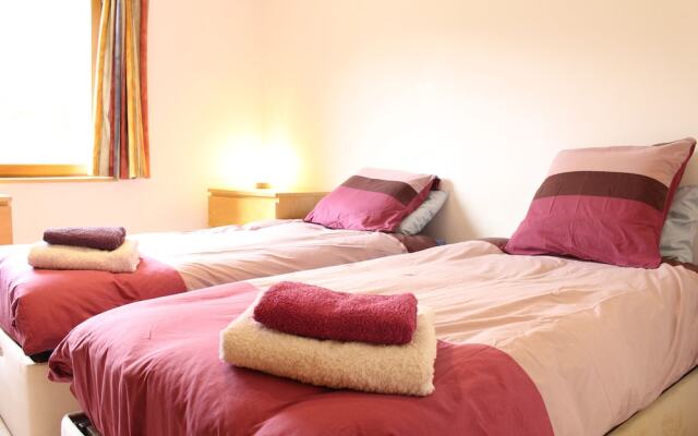 Brilliantly located spacious 4-Bedroom Chalet