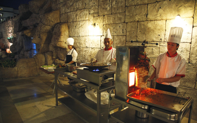 Lavitas Hotel