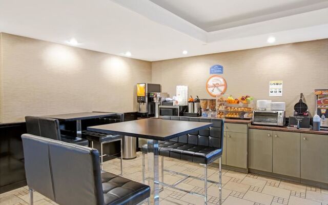 Casa Azul Hotel Blu JFK