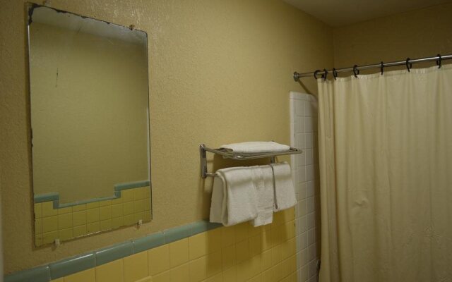 Regency Inn - Lexington