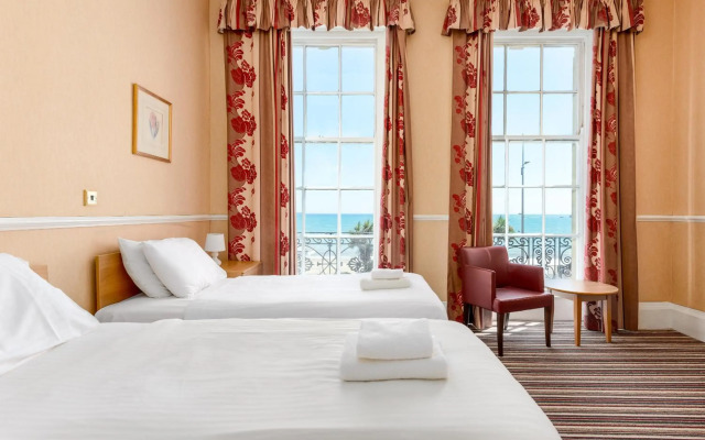 Russell Hotel