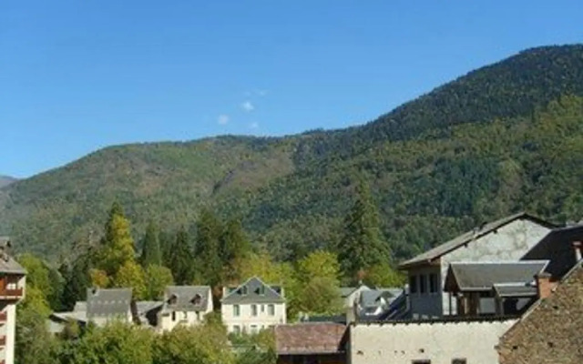 Appartement Bagnères-de-Luchon, 2 pièces, 4 personnes - FR-1-313-170