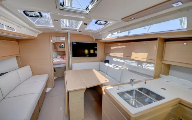 A Yacht In The City