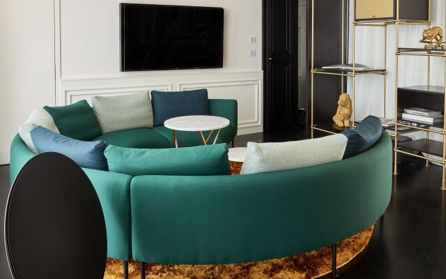 Roomers Munich, Autograph Collection