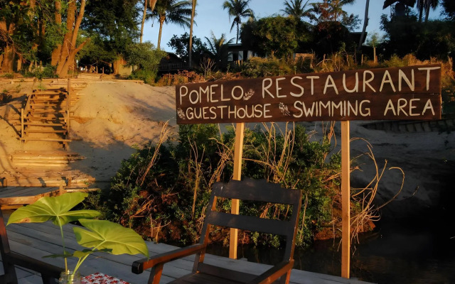 Pomelo Restaurant and Guesthouse