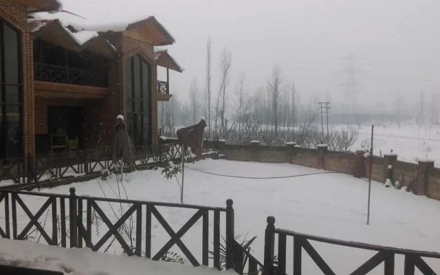 Cedrus By Evoke Resort