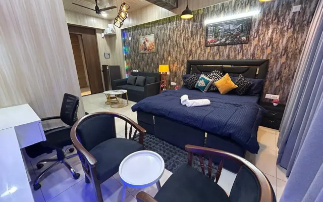Spacious 1bhk for 6 Guests King & Sofa Beds Zirakpur,chandigarh,mohali,tricity