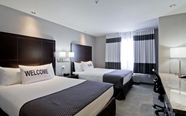 Home Inn and Suites Regina Airport