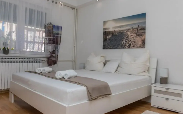 Spacious Novi Vinodolski Apartments With Terrace and Shared Pool