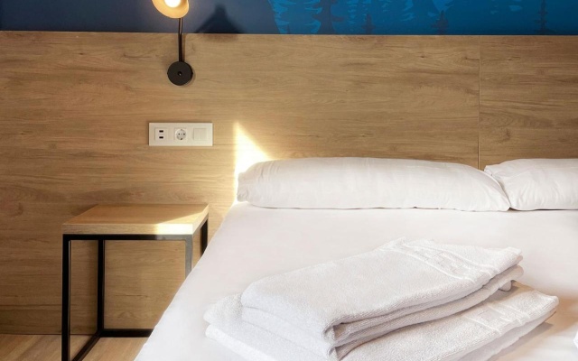Font Andorra Hostel by Nexta
