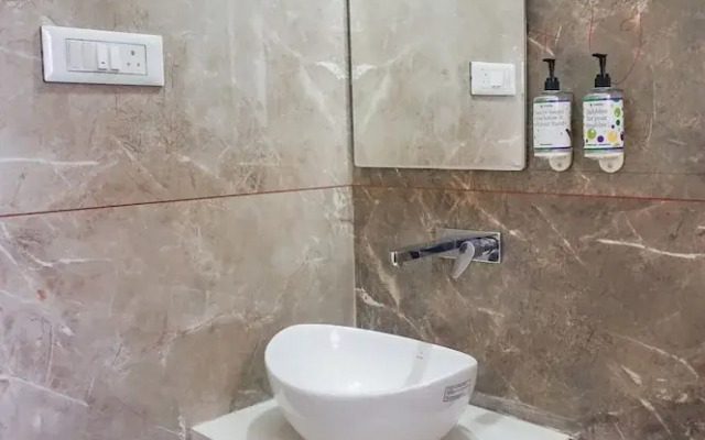 Fabhotel Prime Athiti Delight Stay