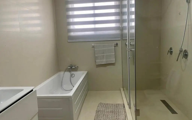 Spectacular Deluxe Double Room Available