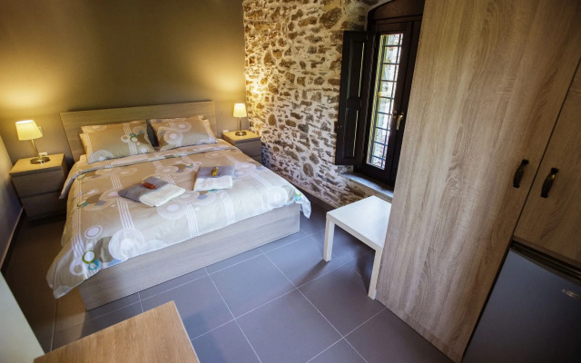 Thalia Traditional Guest House