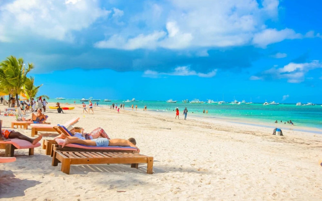 White Sands Beach