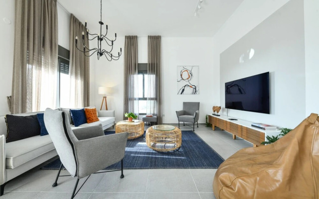 High Class 6BR Achziv apartment
