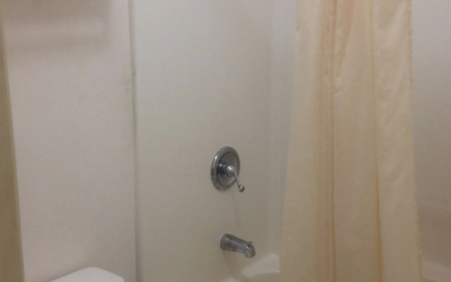 Garden Inn & Suites