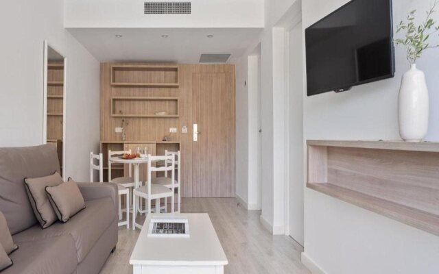 Puerto Azul Suite Hotel