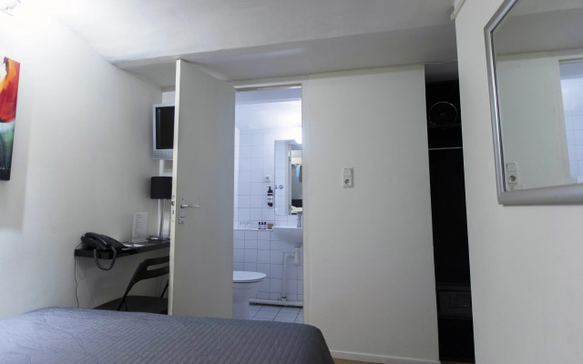 Quentin England Hotel