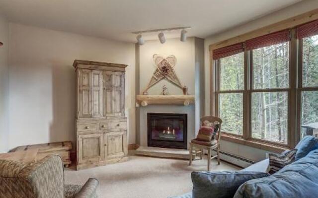 8757 Trappers Crossing Condo