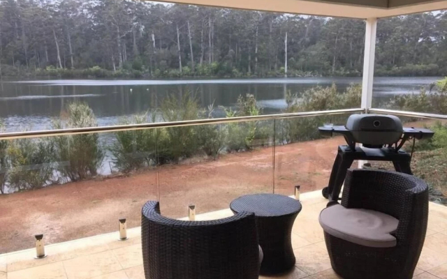 Silkwood Estate
