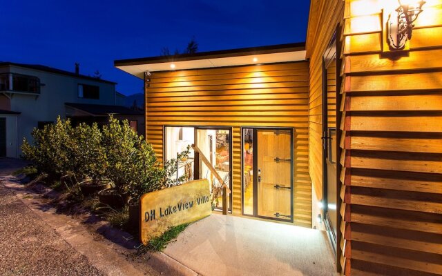 Sagittarius DH Lake View Villa